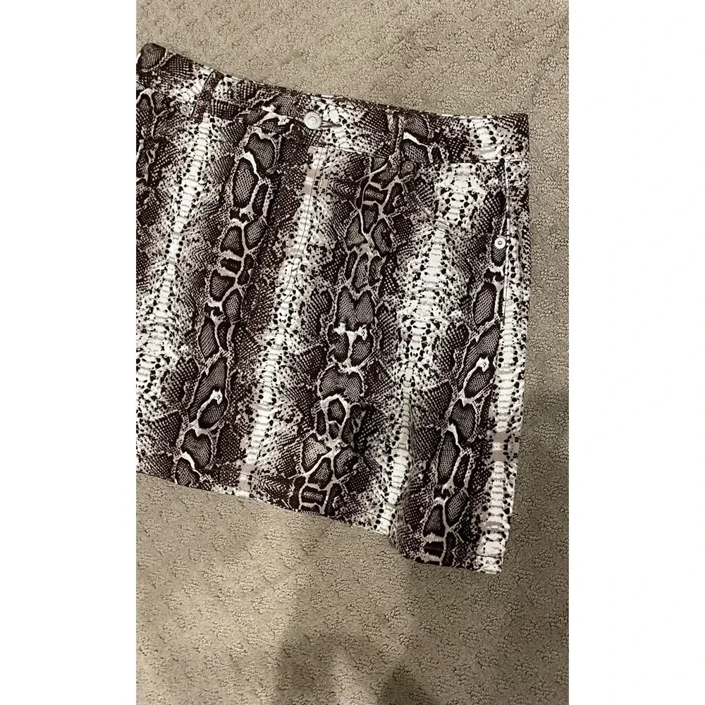 Topshop Moto Brown Snake Print Denim Mini Skirt, size 8